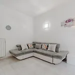 Guesthost - Bright Near Parco Dora - Two Balconies Appartement *