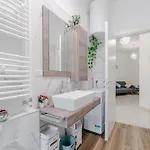 Appartement Guesthost - Bright Near Parco Dora - Two Balconies *