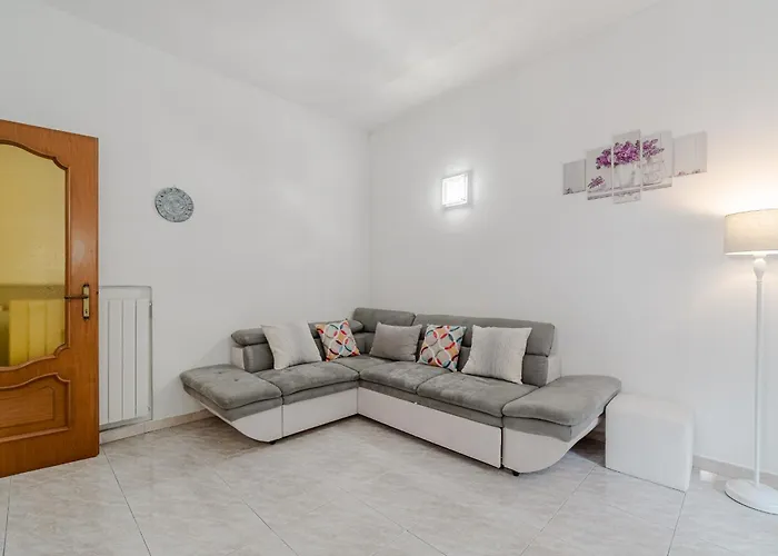 Guesthost - Bright Near Parco Dora - Two Balconies Apartment *